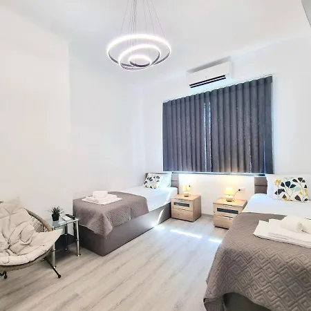 Bright & Modern Luxury Family Бургас