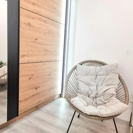 Bright & Modern Luxury Family Апартамент